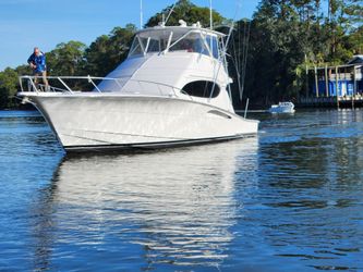 54' Hatteras 2004 Yacht For Sale